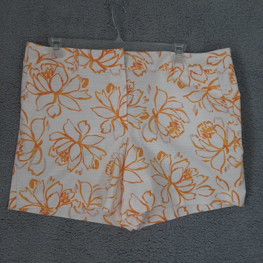 Ann Taylor M Pants  The 6 inch shorts White and Orange